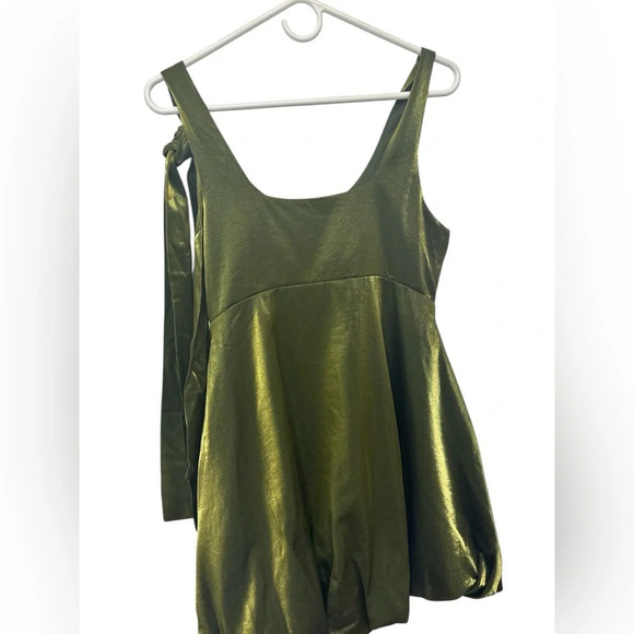 B.Right olive green shimmer balloon bottom sleeveless dress NWT - Picture 3 of 11